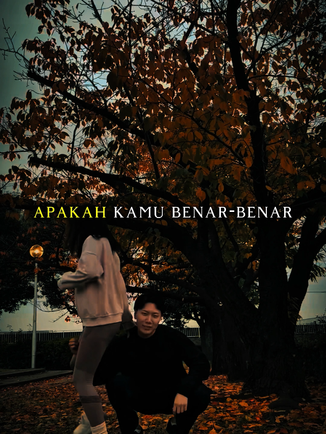 “Apakah kamu benar-benar mengira… bahwa cinta itu suci?” Pertanyaan itu sederhana, tetapi begitu kamu renungkan, akalmu mulai goyah. #motivational #filsafat #polapikir #filosofia #motivasi 