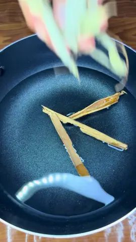 Toma este té nocturno y despierta más ligera y desinflamada#RecetasCaseras#BienestarNatural#VidaSaludable#MetabolismoActivo#RutinaNocturna