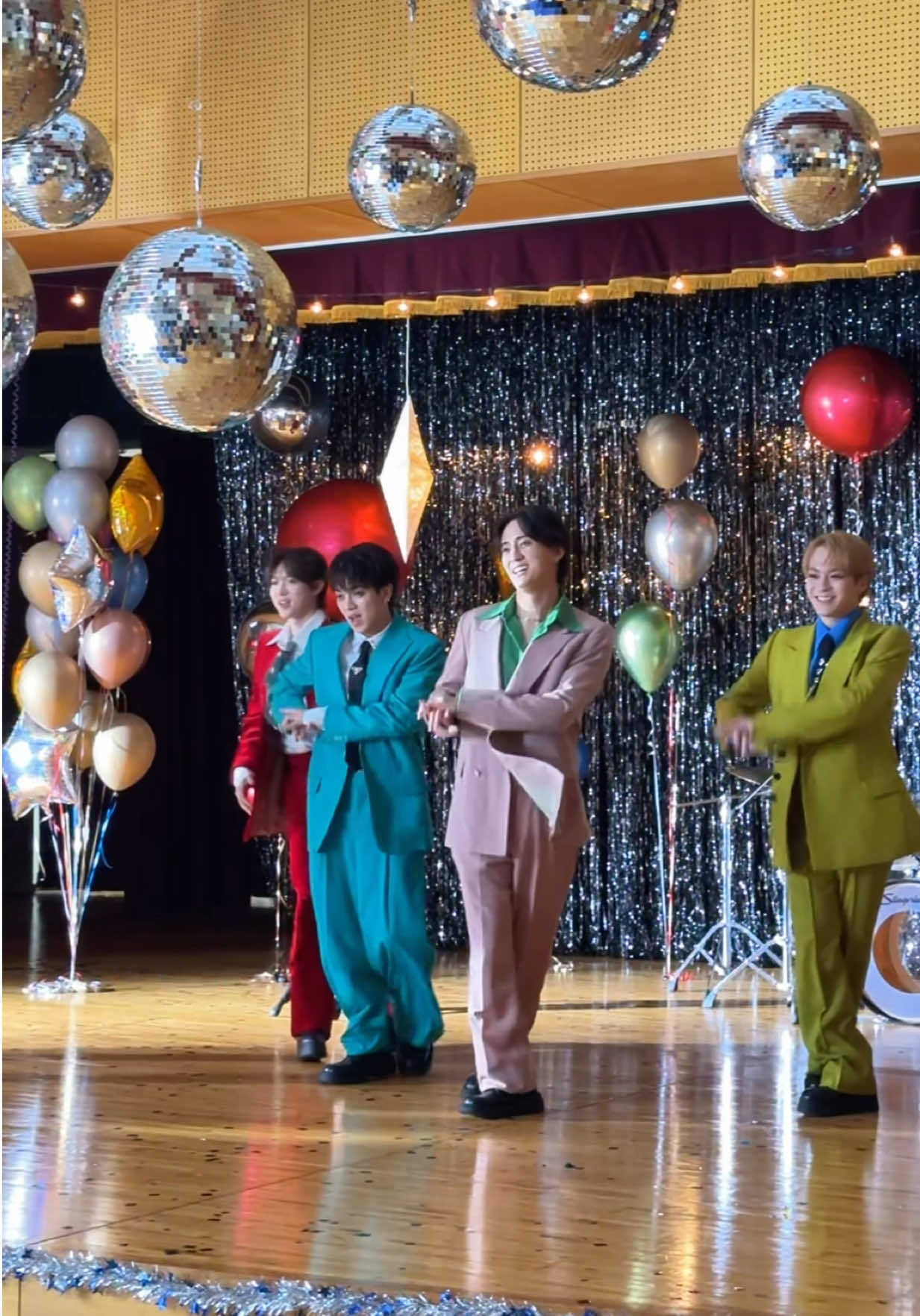 ピース✌️ #TravisJapan #stravelers #ストラベラーズ #DiscoBaby 