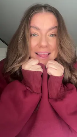 The cosiest hoodie I’ve ever worn!@halara_official@halara_official #halara #halarajeans #halaratiktokshop #halarajeanschallenge