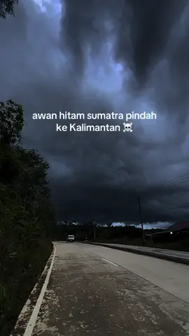 😬😬#awanhitamtelahdatang #fyp #ujohbilang #mahakamulu #kalimantantimur 