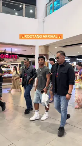 THE WAR MALAYSIA vs INDONESIA SEMAKIN DEKAT 🔥🥊 Buy pay per view https://vidio.onelink.me/SuiK/warzone2025 TICKET DI SINI 👇🔥 🎟 warzoneticket.com 📅 6 & 7 Disember 2025 📍 Arena N9, Nilai 📲 Follow hype & updates: linktr.ee/wwc.championshipp WATCH OUR LATEST YOUTUBE UPDATE 🔥 YUSUF AZMI SEMBOYAN TV | WARZONE WORLD CHAMPIONSHIP | SHUIB CHANNEL | VIDIO | RUDY GOLDEN BOY AGUSTIAN #WWC2025 #WarzoneWorldChampionship #FightNight #MalaysiaVsIndonesia #CombatSportsMY. @Harimau Malaya @BAKU HANTAM @รถถัง จิตรเมืองนนท์ 