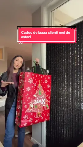 Deci eu vă spun sincer ca am cei mai faini clienți și aici se vede sufletul pe care îl pun și conexiunea pe care o creez, și nu este vorba despre cadou la modul cat costă sau ce , este vorba despre gest și despre faptul ca ei au simțit ca eu merit ceva din partea lor și s-au gândit la mine 😭😭😭 sunt profund recunoscătoare pentru ca am avut ocazia să vă cunosc și să fiu lângă voi în acest parcurs, de asemenea sunt recunoscătoare pentru toți cei care aleg să cumpere cu mine și compania la care lucrez pentru ca așa am șansa să îi cunosc și să le ofer tot ce pot mai bine 🫶🏻❤️❤️❤️❤️🫶🏻🫶🏻#olanda🇳🇱 #nederland🇳🇱 #romaniinolanda #buyingahome #casa 