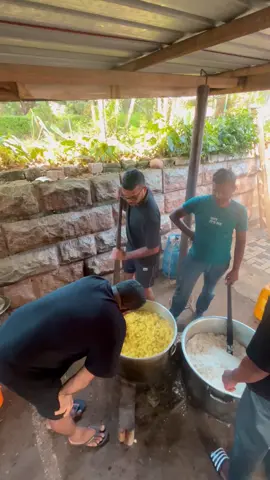 විපතින් අවතැන් වූ සියලු දෙනා සුවපත් වේවා!පුලුවන් හැමෝම උදව් කරන්න.#kandy #alms #creatorsearchinsights #srilankan_tik_tok🇱🇰 