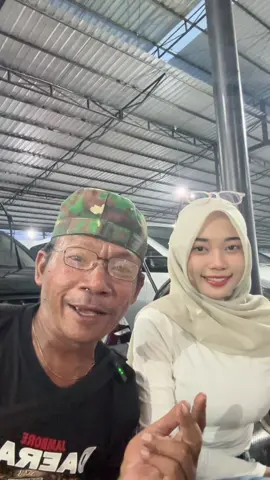 di nyanyiin sama gus fenomenal😭😭 