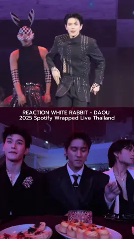 รีแอคหน้างานของ OFFROAD BOOM DIAMOND สเตจ WHITE RABBIT - DAOU ในงาน 2025 Spotify Wrapped Live Thailand #SpotifyWrappedLiveTH2025 #Spotify2025xDAOUOFFROAD #diamondnrk_ #boomsaharat #onemusic@Offroad kantapon @เราชื่อบูมมมม @Diamondnrk_ 
