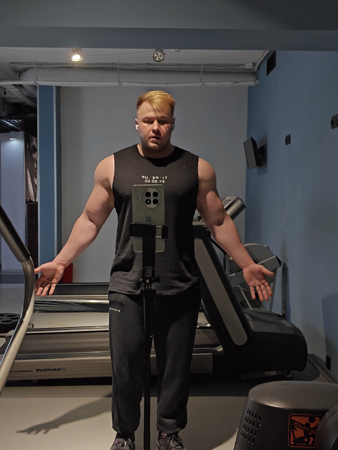 Далеко от желаемого результата, но прогресс за 2 месяца явно есть #разработчик #gym #зал 