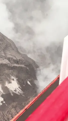 Erupsi susulan 5/12/25 #erupsi #erupsisemeru #lumajang #semeru #jawatimur 