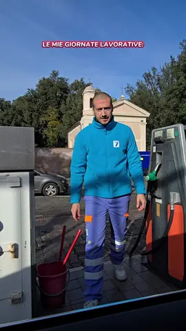 VITA DA BENZINAIO - LO SPORTELLINO CHIUSO  #benzinaio #risate #videodivertenti #divertente 