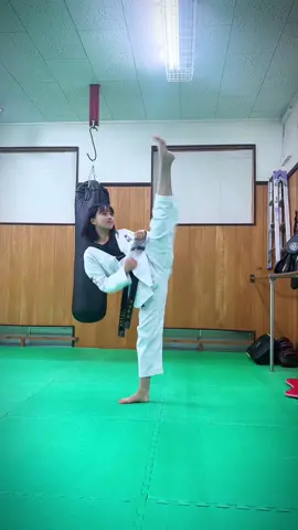 実はヨプチャギ真上に出来ません！ #テコンドー #taekwondo #福岡 #taekwondogirl #tkd 