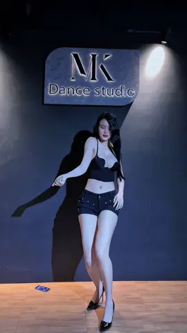 🫦 UỐN TÓC NHÌN MẶT BÀ CHẰN HƠN HẴN. THÍCH BÀI NÀY.FILL XÍU NẠ #bdance #bmt #mỹkoy #xuhuong #vairal 