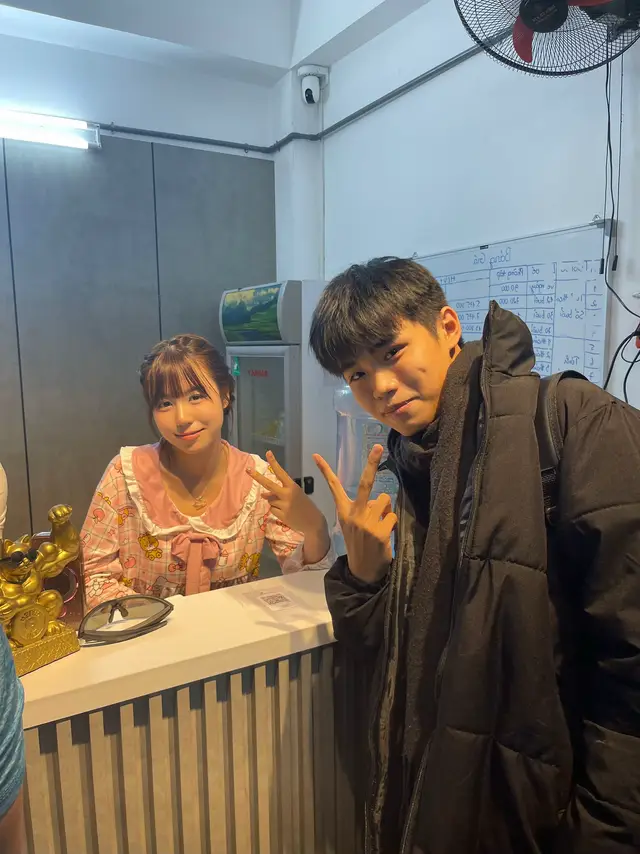 @Babielobsterr ido từ Thailan sang Việt Nam 