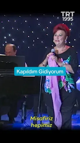 Güftesi Ömer Bedrettin Uşaklı’ya, bestesi Ali Rıza Bey’e ait olan bir hicaz şarkıyı dinlemek için 1995 yılındayız ve mikrofonda Müzeyyen Senar var: “Kapıldım Gidiyorum” 🎙️ #MüzeyyenSenar #KapıldımGidiyorum #1995 #TRTArşiv
