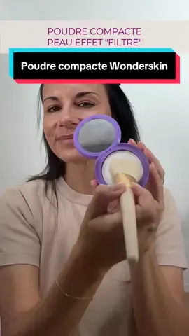 Cette poudre compacte tient toutes ses promesses. Une peau matifiée et floutée, c’est vraiment trop joli sur la peau. Pour la commander, cliquez sur le panier orange en bas de cette vidéo. #wonderskin #poudrecompacte #poudrepressee #poudrevisage #makeup @Wonderskin Beauty @Atelier du Sourcil 