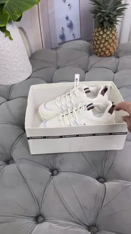 Giày thể thao sang xịn#lalane #giaythethaonu #giaydep #giaythethaodonde #xuhuong 