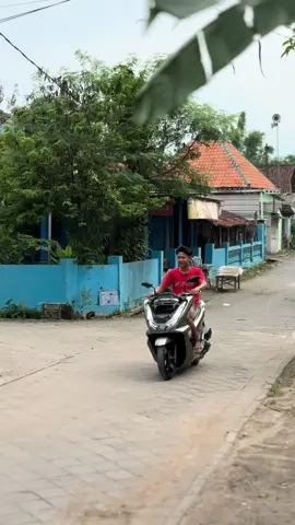 Sehari masuk 8 motor paus darat alias PCX 160, yg gak masuk vidio mon maap 🤣🤣 akehi alhamdulillah e 🤲🏼 . #fyp #pcx160 #barokahjayamotor #mojokerto24jam 