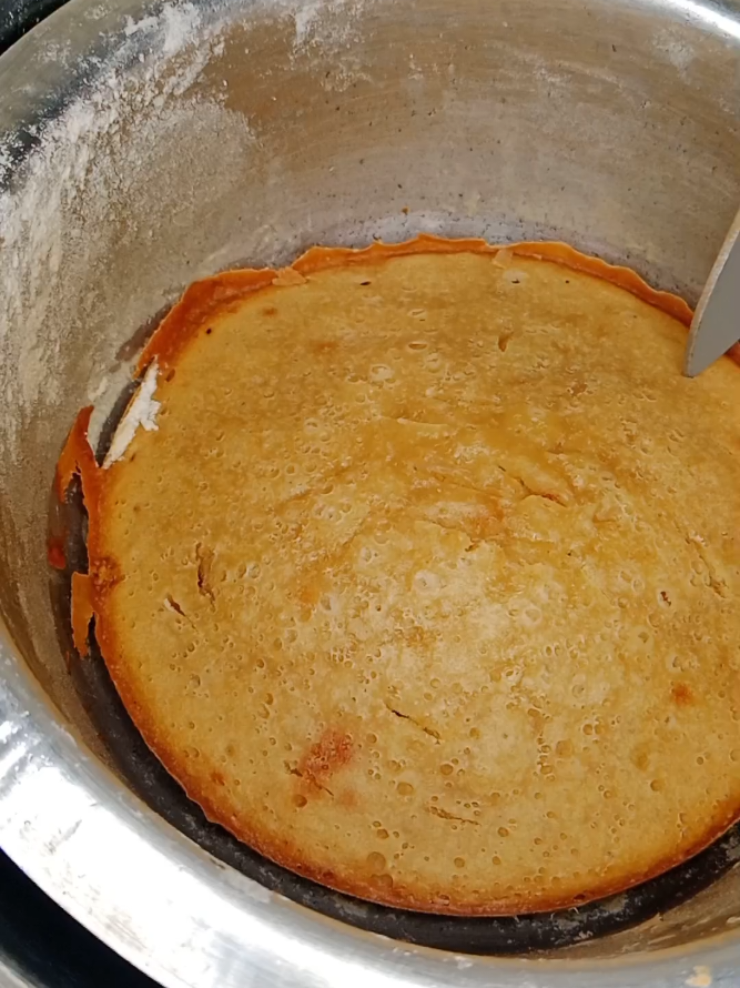 how to bake a cake using gas how to bake a cake for beginners  #cake #bakingrecipe #FoodTok #foodtiktok #carolcooks👩🏻‍🍳 