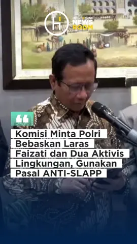 Komisi Percepatan Reformasi Polri meminta Polri segera membebaskan Laras Faizati serta dua aktivis lingkungan hidup bernama Adetya Pramandira (Dera) dan Fathul Munif yang menjadi tersangka penghasutan. “Kami memberi perhatian kepada tiga orang yang mungkin perlu diperhatikan untuk segera dilepas,” kata anggota Komisi Percepatan Reformasi Polri Mahfud MD di kawasan Jakarta Selatan, Kamis. Laras Faizati ditetapkan sebagai tersangka karena unggahannya di media sosial pada saat masa demonstrasi. Kemudian, dua aktivis lingkungan hidup, yakni Adetya Pramandira (Dera) dan Fathul Munif ditangkap oleh kepolisian atas dugaan penghasutan. Mahfud mengungkapkan, saat keduanya ditangkap, mereka baru mengetahui bahwa telah menjadi tersangka penghasutan dalam unjuk rasa Agustus 2025 lalu. Komisi menilai bahwa Dera dan Munif dilindungi ketentuan Anti-Strategic Lawsuit Against Public Participation (SLAPP) karena keduanya merupakan aktivis lingkungan hidup. “Kami minta ketentuan tentang anti-SLAPP; perlindungan hukum terhadap pegiat lingkungan hidup saksi, pelapor, terlapor dan ahli yang memperjuangkan kestabilan lingkungan hidup itu diberi perlindungan khusus oleh kepolisian,” tuturnya. Ketua Komisi Percepatan Reformasi Polri Jimly Asshiddiqie menambahkan bahwa perihal Anti-SLAPP telah tertuang dalam Pasal 66 Undang-Undang (UU) Nomor 32 tentang Lingkungan Hidup tahun 2009. Dalam pasal tersebut, ujar Jimly, disebutkan bahwa orang yang memperjuangkan hak atas lingkungan yang baik dan sehat tidak dapat dipidana atau digugat perdata. Maka dari itu, Komisi Percepatan Reformasi Polri berharap agar Dera dan Munif bisa dibebaskan karena secara eksplisit dilindungi undang-undang. #mahfudmd #hukum #demonstrasi #reformasipolri #polri 