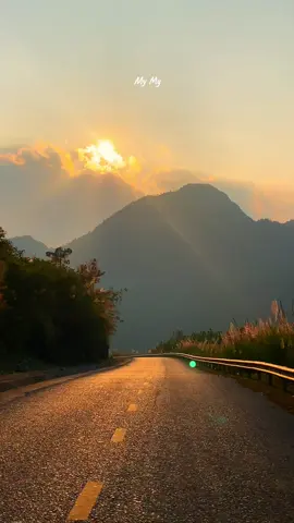 Men cay từng đêm, cũng chỉ đầy đoạ thêm!😌| #doantaibut #canhdep #nhachay 