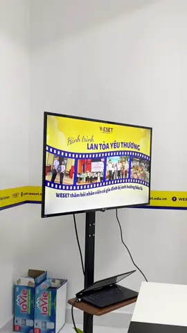 🌿 WESET – HÀNH TRÌNH LAN TỎA YÊU THƯƠNG 🌿 Hôm nay, WESET đã có dịp thăm hỏi và gửi những phần quà ý nghĩa đến các bạn nhân sự có gia đình bị ảnh hưởng bởi bão lũ. Mong những món quà nhỏ sẽ mang đến sự vững vàng và ấm áp cho bạn và gia đình. WESET luôn ở đây, đồng hành cùng bạn. 💙  #WESET #WESETEnglishCenter #tuoitreweset 