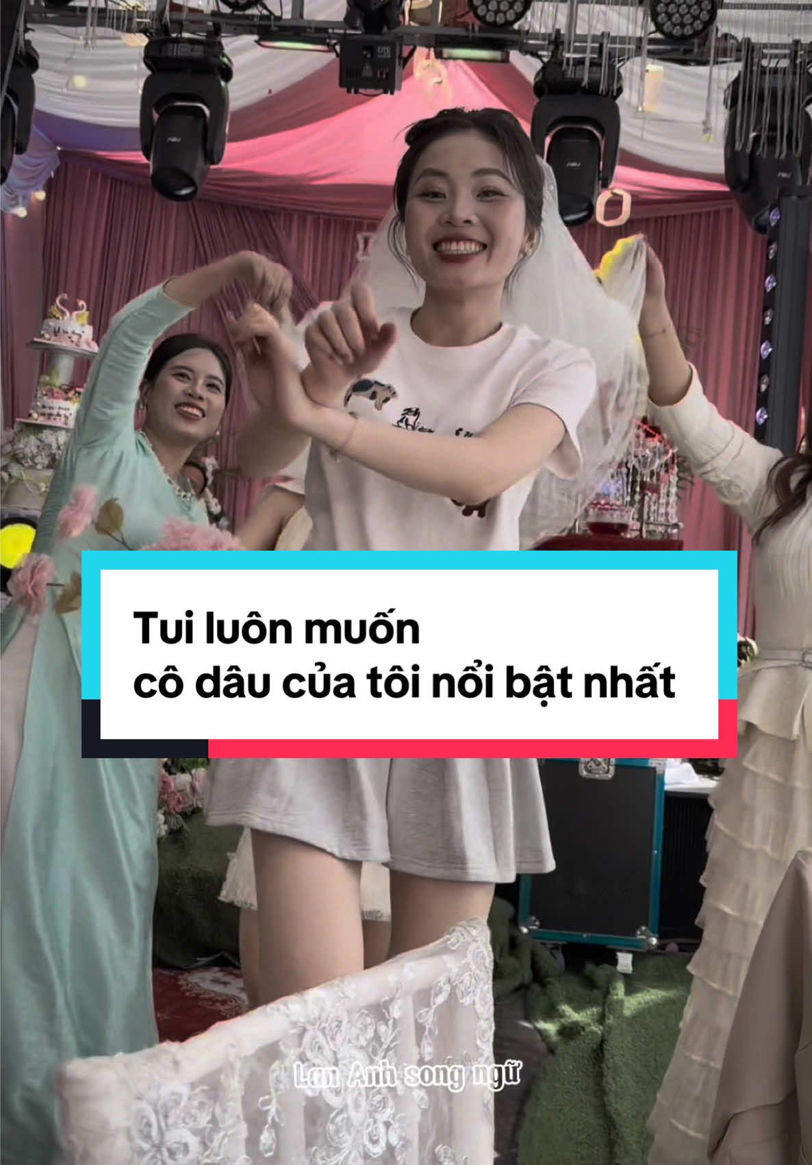 Chăm chút để ý từ 2 bên bố mẹ đến cô dâu 😍  #mcsongngu #사회자 #giadinhhanviet🇻🇳🇰🇷 #damcuoi #mcdamcuoi 