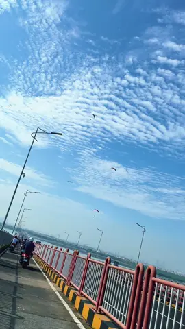 suramadu dengan vibesnya✨ #vibessuramadu #jembatansuramadu #viwes 