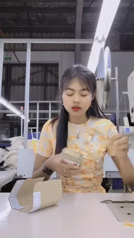 #ဦးထုပ်စက်ရုံကကောင်မလေး #tiktokmyanmar #tiktokmyanmar #fyp 