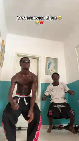 @le_thuram_barbie💕 @Thurg Yvan @Le_samy23♧ @EMIRA..BONBON🍭❤️ @espionnero 