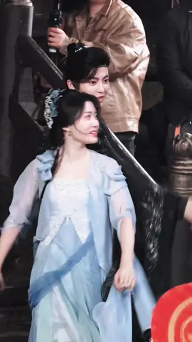 ดูรอยยิ้มคนพี่ซิ 🤭อยู่ด้วยกันแล้วมีความสุขอะนะ เสริฟ์ความหวานฉ่ำ🥰🥰#โหวหมิงฮ่าว #หลูอวี้เสี่ยว #houminghao #luyuxiao #loveintheclouds 