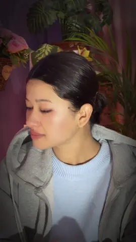 रुँदै आएको यो संसारमा एकदिन हाँस्दै जान पाउँ झुटो मुस्कान भएपनि हाँस्दै बाँच्न पाउँ यति भए पुग्छ मलाई।🤗🌸❤️