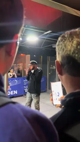 โรเซ่หลังเกมนิกส์!!blackpinkoffcial @The New York  knicks #blackpink #blackpinkofficial#blackpinkinyourarea #blackpinkrosé #newyork 