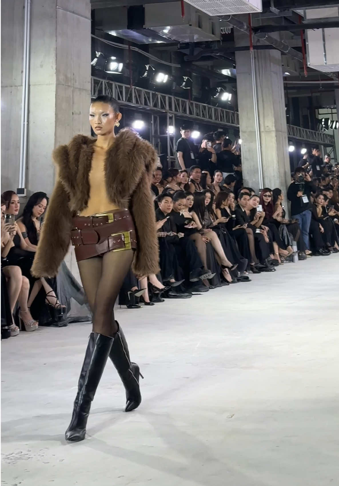 Catwalk cho Emerge Fashion show của anh @Đỗ Long #HuynhTuAnh #TuAnhmodel #DoLong #DoLongFashionShow2025 #TikTokGiaiTri 