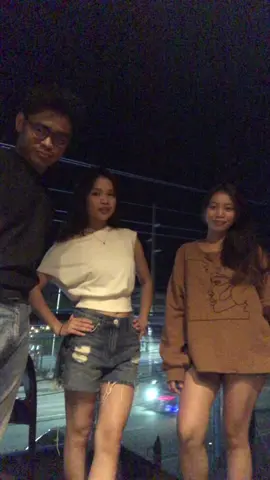 ##dancetrend #viraltiktok @Tinayy @JhR🦖 