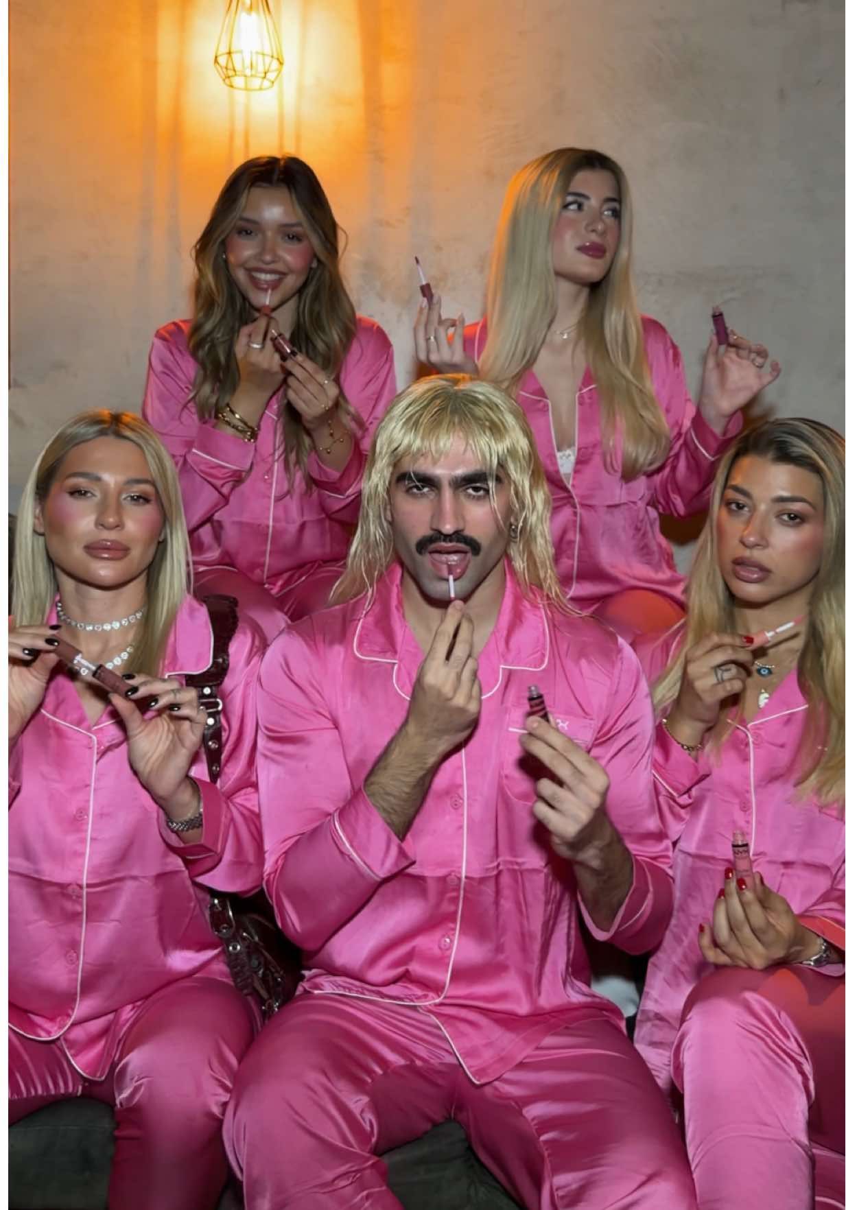 @Alexandra Bermperian @elinakalitzaki @katekalli @giogiota #tiktokgreece #greektiktok #nyxcosmeticsgreece 