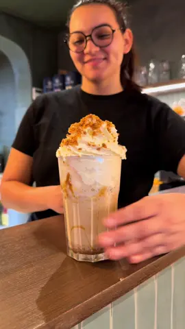 Vous choisissez quelle boisson réconfortante pour démarrer (bientôt) l’hiver ? 🥹☕️  📍Chatelain - Uccle - Sablon #poz #brussels #coffee #homemade 