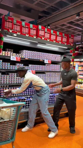 Few hours to LBM 8 🫵🏽🔥🔥🔥🔥@Hitboss SA @LekompoBalconyMix @kabelo manyiki 