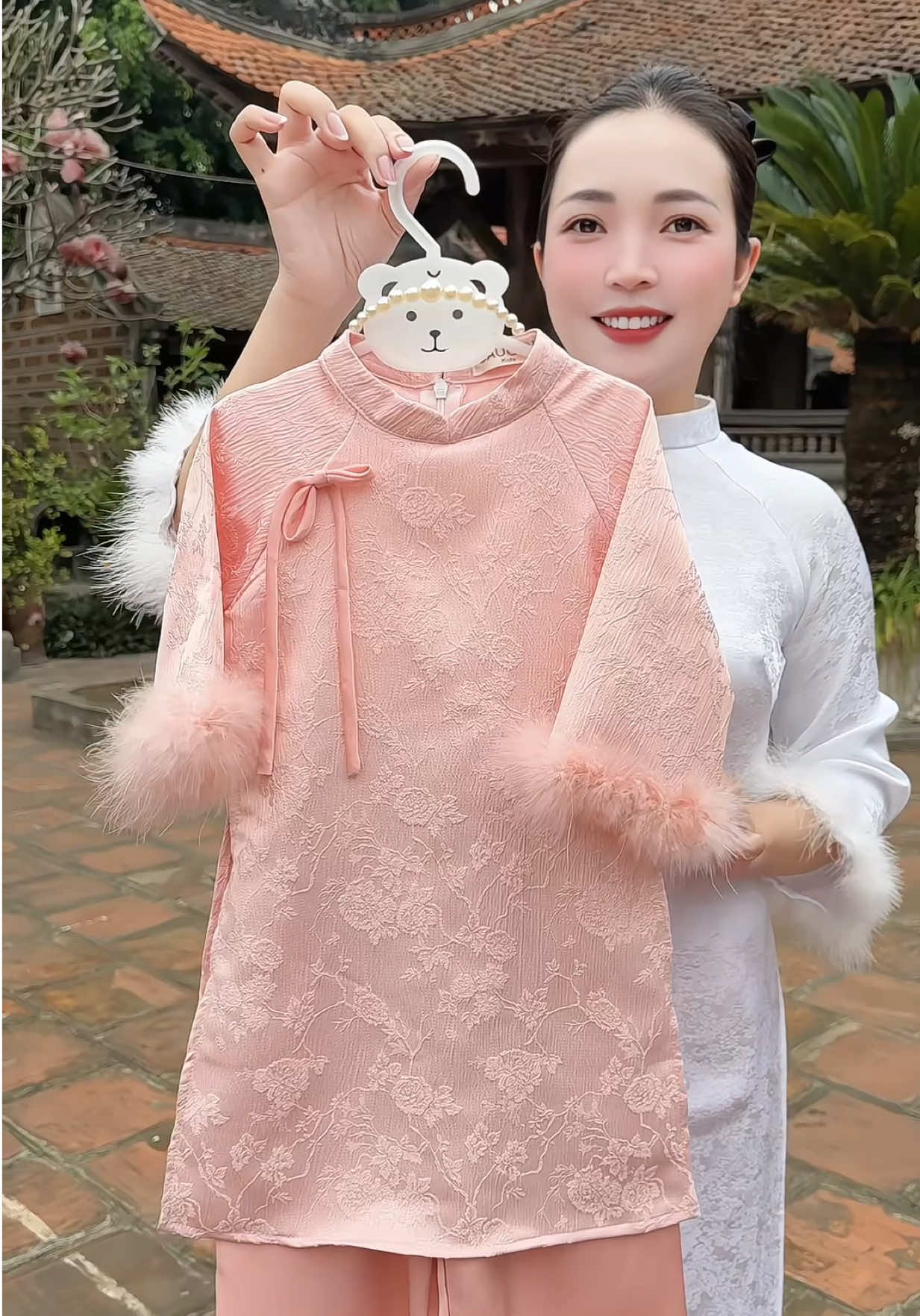 Áo dài tết cho bé gái #meminmax95 #quanaotreem #aodaitetbegai #aodaibegai #aodaitreem 