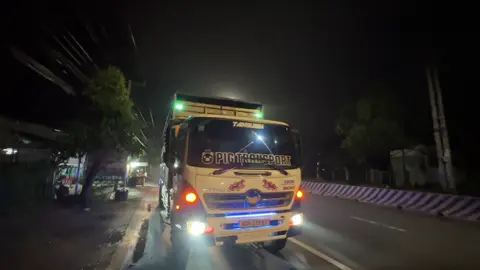 Loay hoay cũng gần hết năm…cố gắng lên nhé @hồng Anh 61 #TháiBảo21901 #xuhuongtiktok #nhàxetânsubin #bàubangbinhduong 