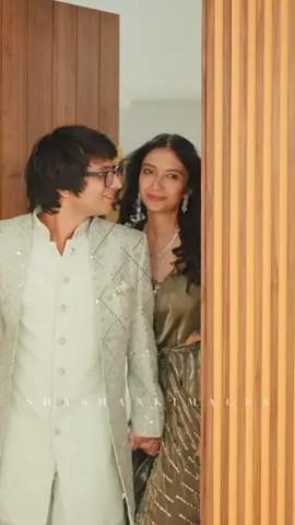 Mehandi ceremony 😍#creatorsearchinsights #souravjoshivlogs #dailylife #foryoupage #dontunderreviewmyvideo 