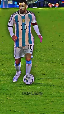 فارس عوض انظر الي ساحر الدنيا #ميسي #برشلونة #فارس_عوض  #explore #اكسبلور 