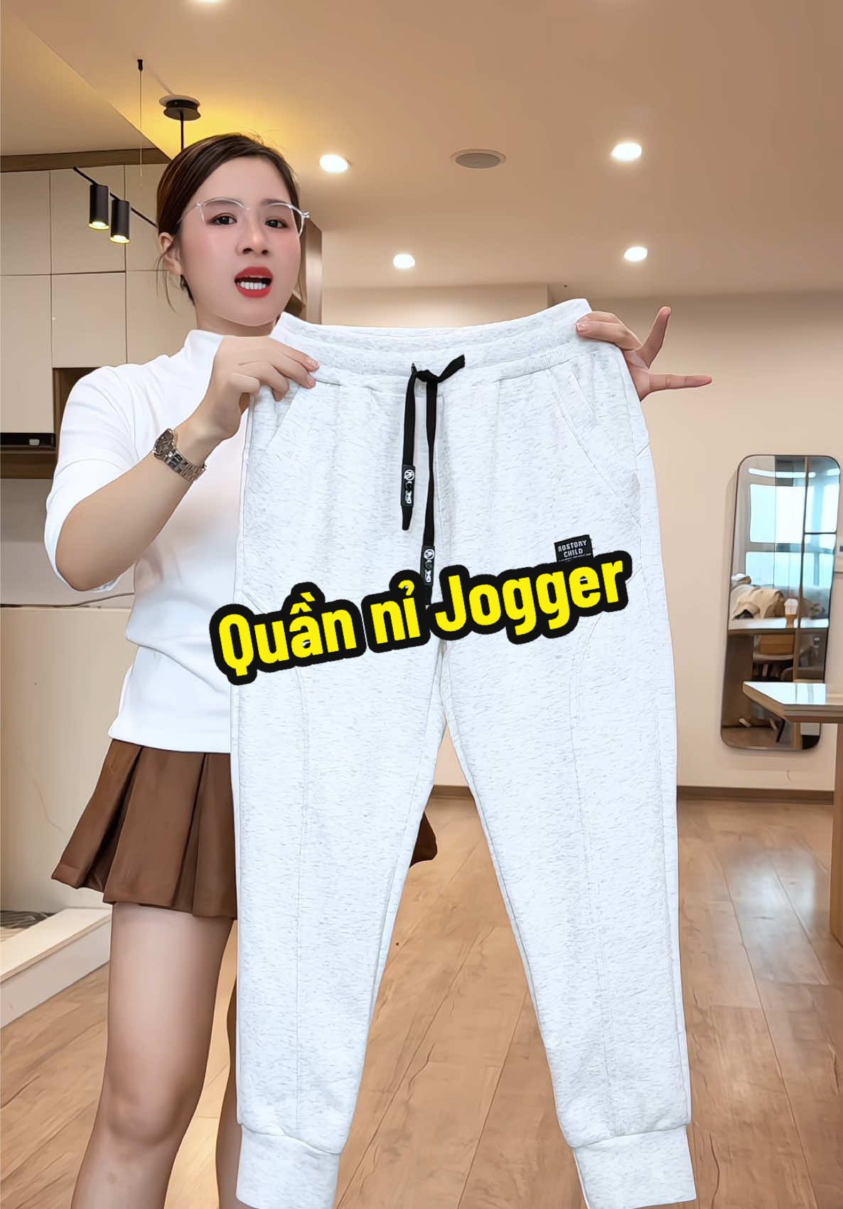Quần nỉ dày dặn mềm ấm lắm nha các anh #phuongvinguyen #phuongsongsinh #quanni #quanjogger 