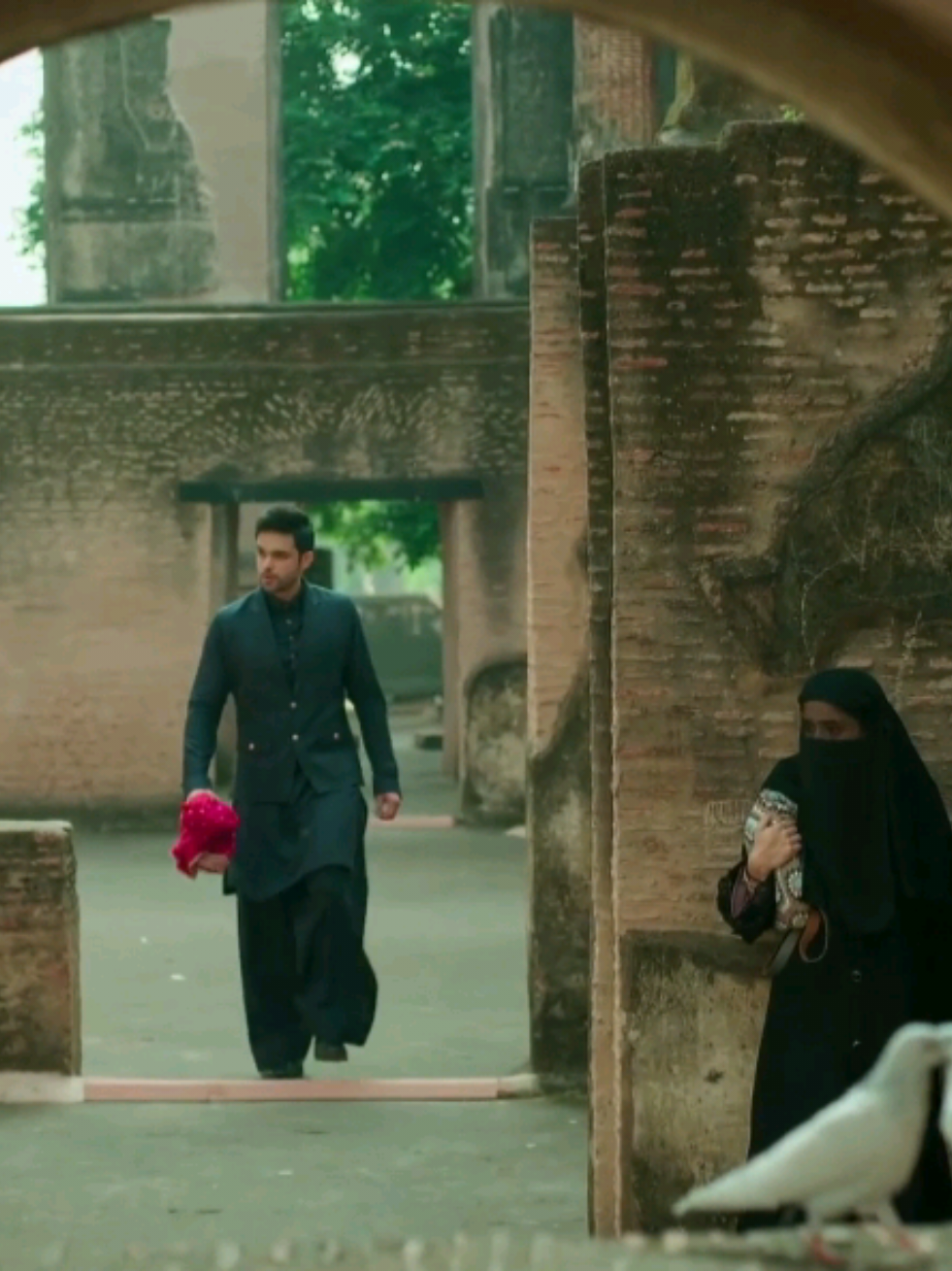 مسلسل سحر الحلقة الثالثة تلاقوها بتلغرام عندي اكتب بس مسلسل سحر راح تطلع لكم القناة مترجمة كاملة وراح اترجم باقي الحلقات ان شاء الله ✨🍀 #explore #seherhonekohai #mahidsahan #india #ماهيد_سحر