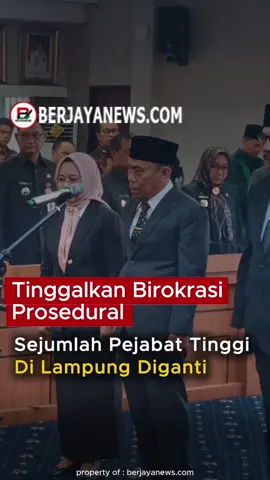 Mesin Birokrasi Lampung Dirombak Lima Pejabat Eselon II Pemprov Lampung Dilantik Sekretaris Daerah Provinsi Lampung, Marindo Kurniawan, resmi melantik lima pejabat eselon II pada Jumat, 5 Desember 2025, di Ruang Rapat Utama (Rupatama) Kantor Gubernur Lampung. Pelantikan Sesuai Surat Keputusan Gubernur tertanggal 4 Desember 2025. Berikut Pejabat yang Dilantik  1. Intizam Kepala Dinas Perkebunan Provinsi Lampung 2. Evie Fatmawaty Kepala Dinas Koperasi dan UKM Provinsi Lampung 3. Samsurijal Kepala Dinas Penanaman Modal dan Pelayanan Terpadu Satu Pintu 4. Sukmawan Hendriyanto Kepala Biro Pengadaan Barang dan Jasa Setda Provinsi Lampung 5. Yusmaidi Wakil Direktur Keperawatan, Pelayanan, dan Penunjang Medik RSUDAM Dalam arahannya Marindo minta pejabat yang baru dilantik meningkatakan kualitas pelayanan publik, dan memastikan pelayanan publik tidak lagi prosedural tapi benar-benar dirasakan masyarakat. 