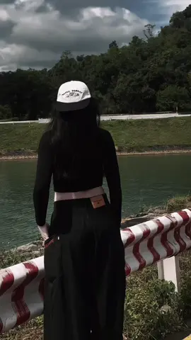 đã tư rất lâu rồi trong em chẳng nghe 2 chữ iu thương.