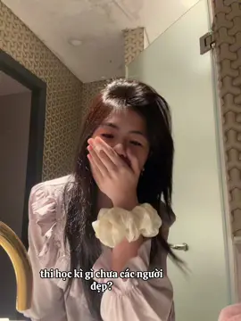 đại học nói chung cũng ko nhàn lắm..