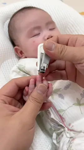 Bộ bấm móng tay cho bé sơ sinh #xuhuongtiktok #bocatmongtay #viralvideo #fpyシ 