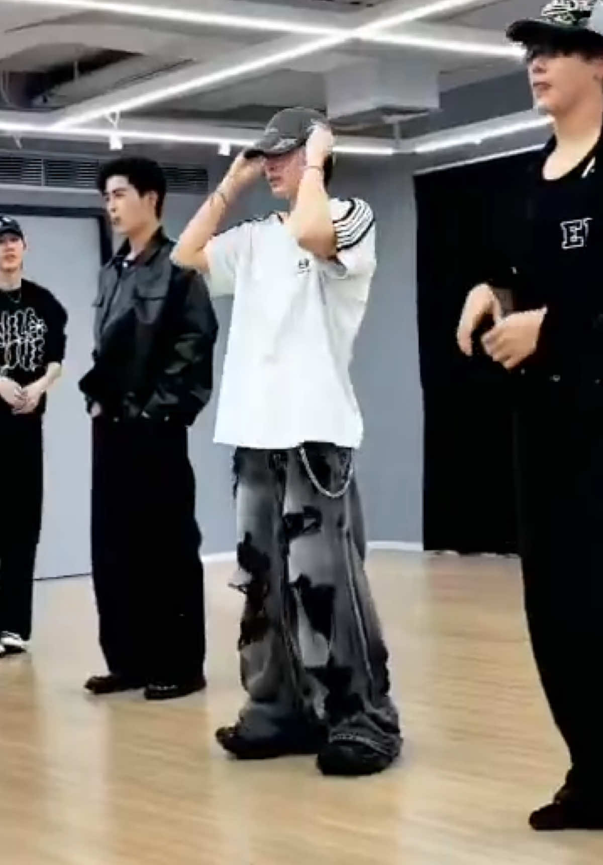 #JASPER #JASPER_touch #santapp #santapongsapak