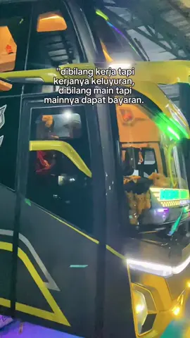 Wira-wiri bayaran 😁#viatranspariwisata #viatransnonabarbar #viatrans_keysha #fypシ #indramyuviral @VIATRANS PARIWISATA @Bagong_oex @YogaV-Trans 