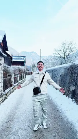 Lêu hêu ngắm cảnh tại Hallstatt - Áo! #doinhanxuthe #laphonglam #nhachaymoingay #tiktokgiaitri  #CapCut 