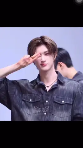 bibirnya itu lohh gak berhenti manyun, gemes banget 🤏🏻😙 #LEO #리오 #XODIAC #소디엑 #fyp 